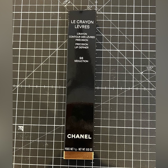 Chanel Le Crayon Levres Precision Lip Definer SEDUCTION 98 - Picture 4 of 4